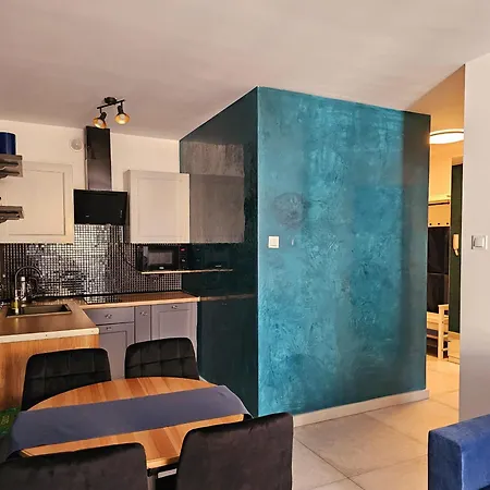 Krysztal A10, Garaz Apartamento *