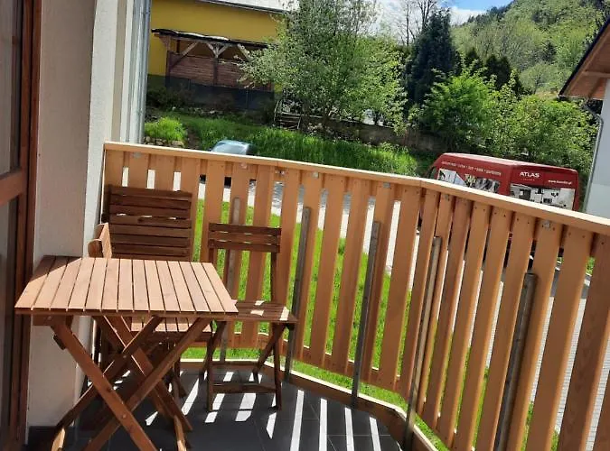 Krysztal A10, Garaz * 卡尔帕奇