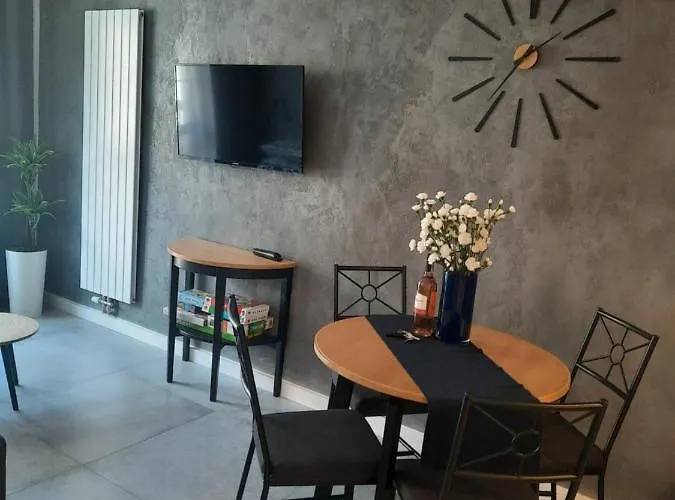 Krysztal A10, Garaz 卡尔帕奇